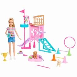 Barbie Stacie'nin Köpekçik Oyun Parkı HRM10 - 2