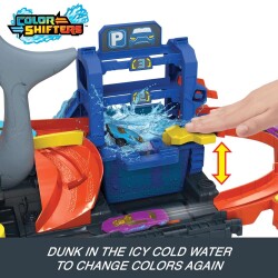 Hot Wheels Köpek Balığı Yıkama HTN82 - 6