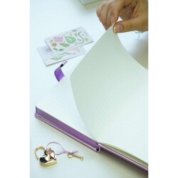 Victoria's Journals Hush Hush Kilitli Metalik Defter Kutulu 160 Yaprak Çizgili Lila - 3